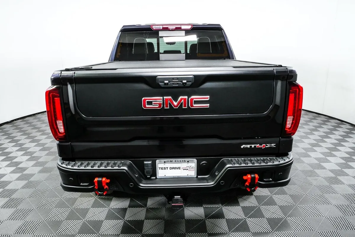 2024 GMC Sierra 1500 AT4X thumbnail 28