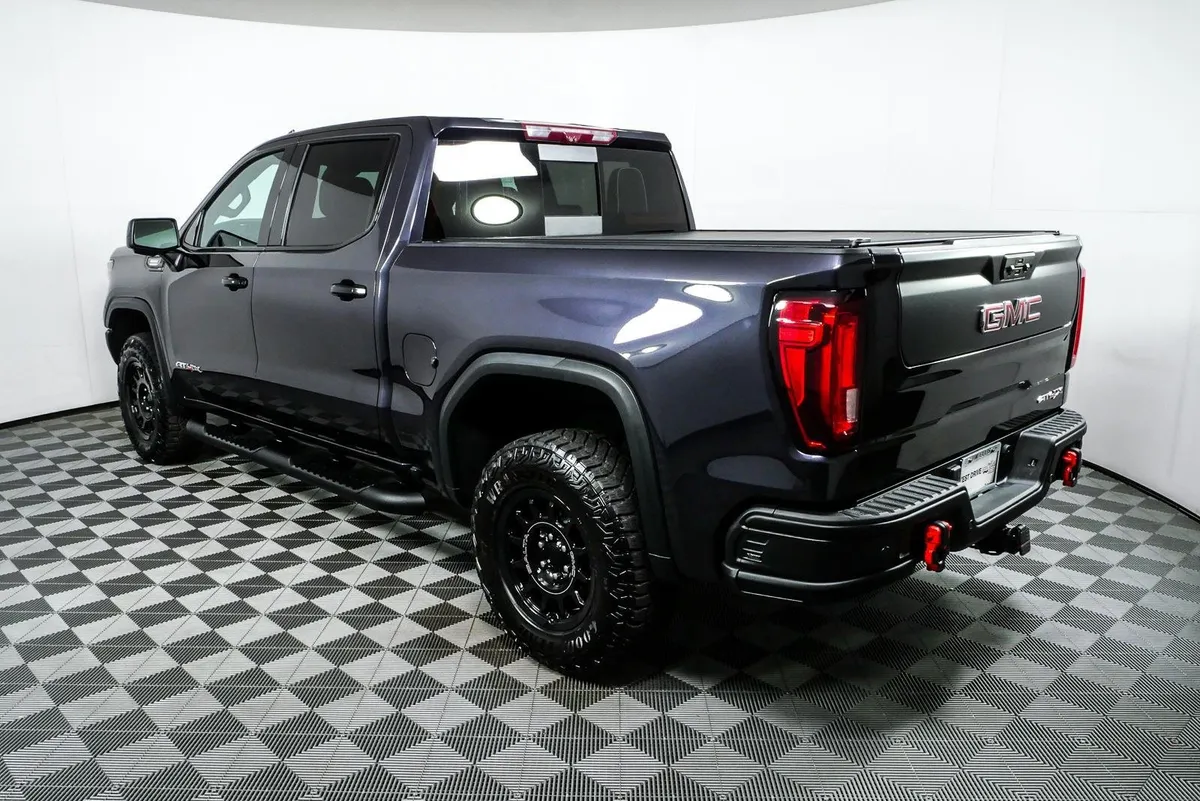 2024 GMC Sierra 1500 AT4X thumbnail 29