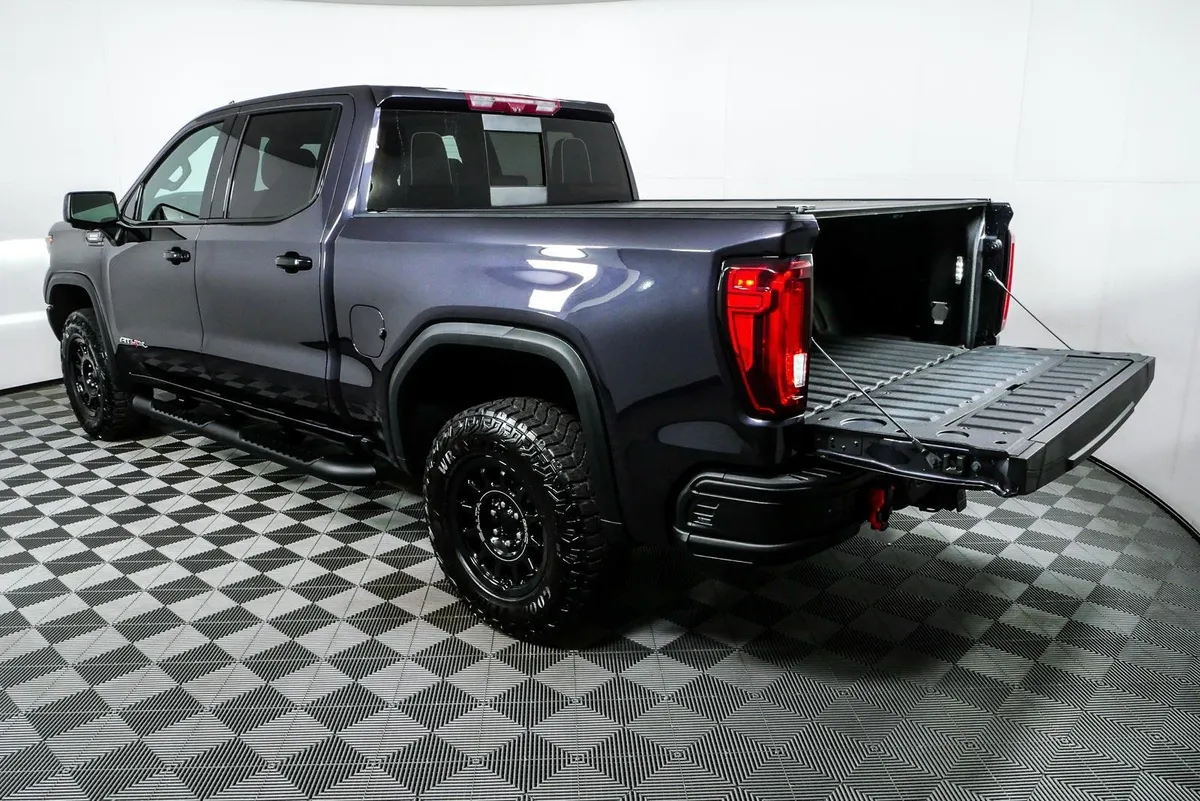 2024 GMC Sierra 1500 AT4X thumbnail 32