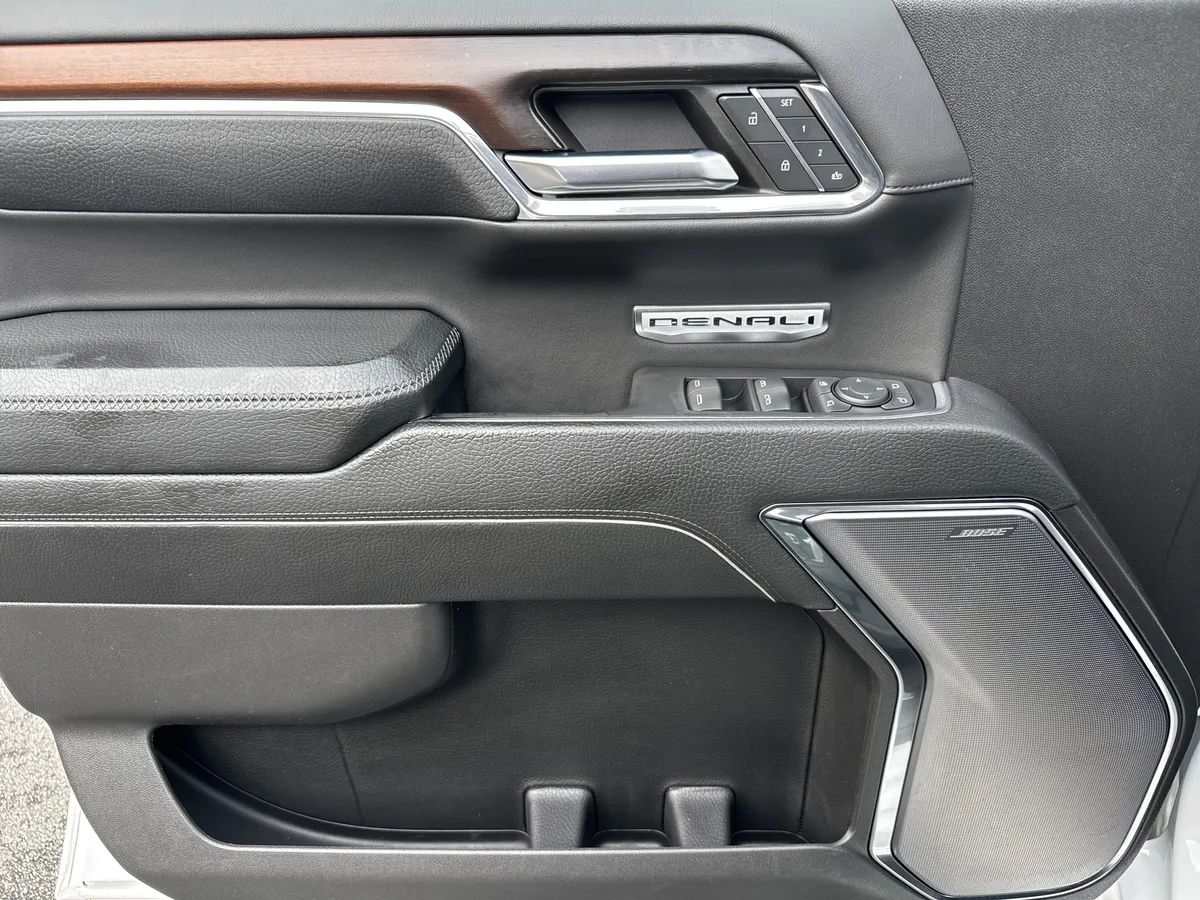 2024 GMC Sierra 1500 Denali thumbnail 13