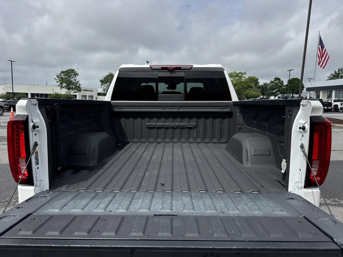 2024 GMC Sierra 1500 Denali thumbnail 32