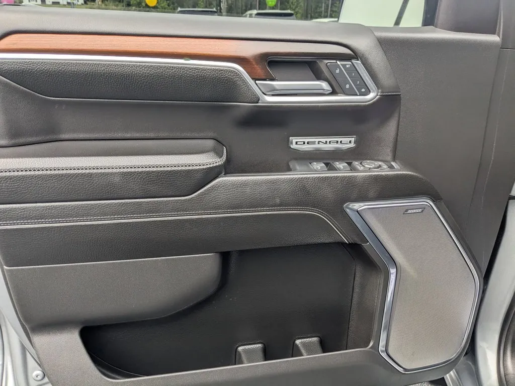 2024 GMC Sierra 1500 Denali thumbnail 11