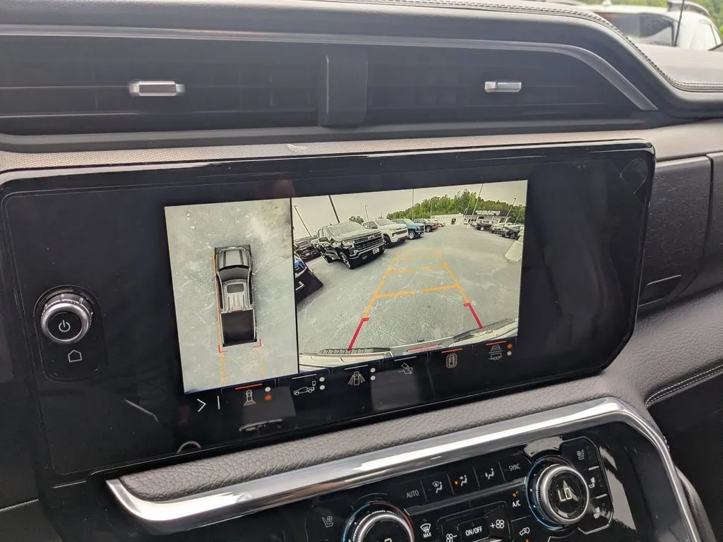 2024 GMC Sierra 1500 Denali thumbnail 17