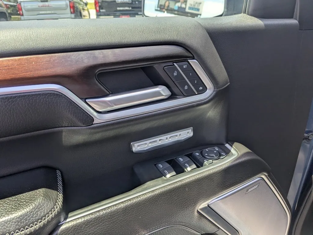 2024 GMC Sierra 1500 Denali thumbnail 12