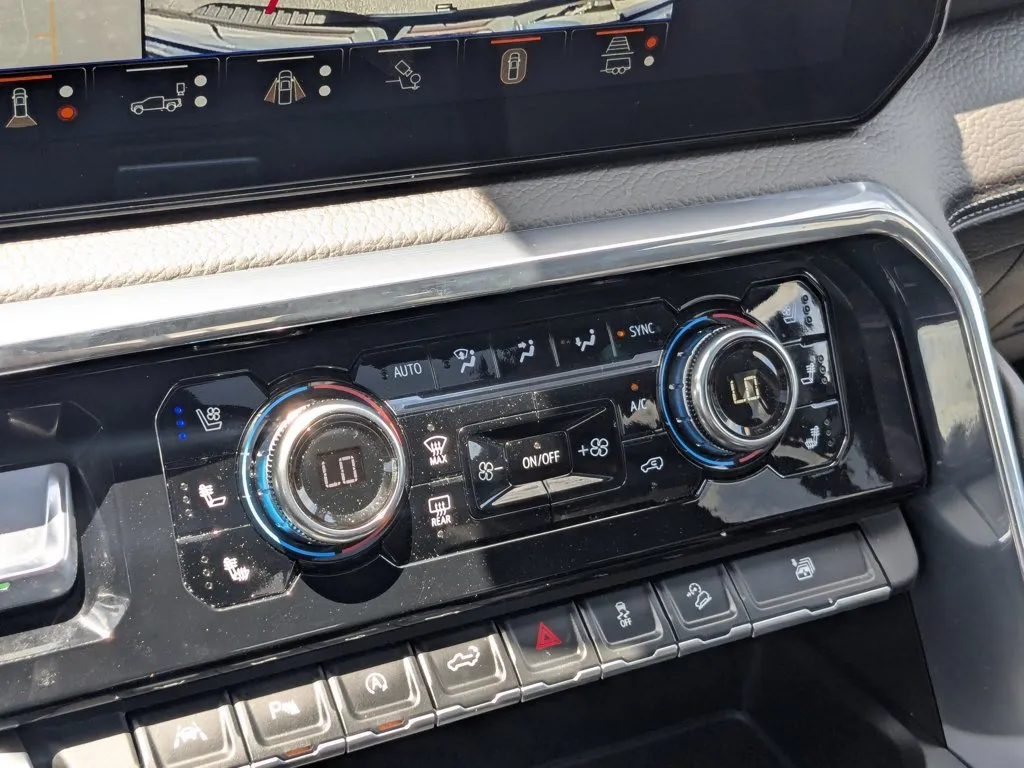 2024 GMC Sierra 1500 Denali thumbnail 19