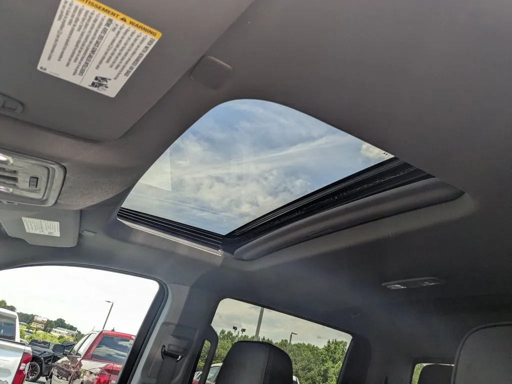 2024 GMC Sierra 1500 Denali thumbnail 25