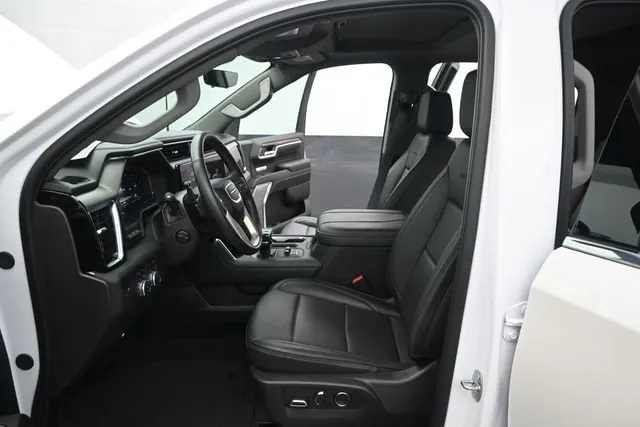 2024 GMC Sierra 1500 Denali thumbnail 13