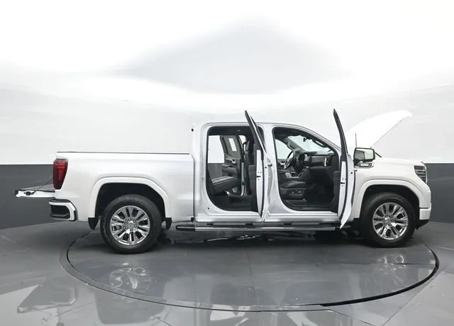2024 GMC Sierra 1500 Denali thumbnail 33
