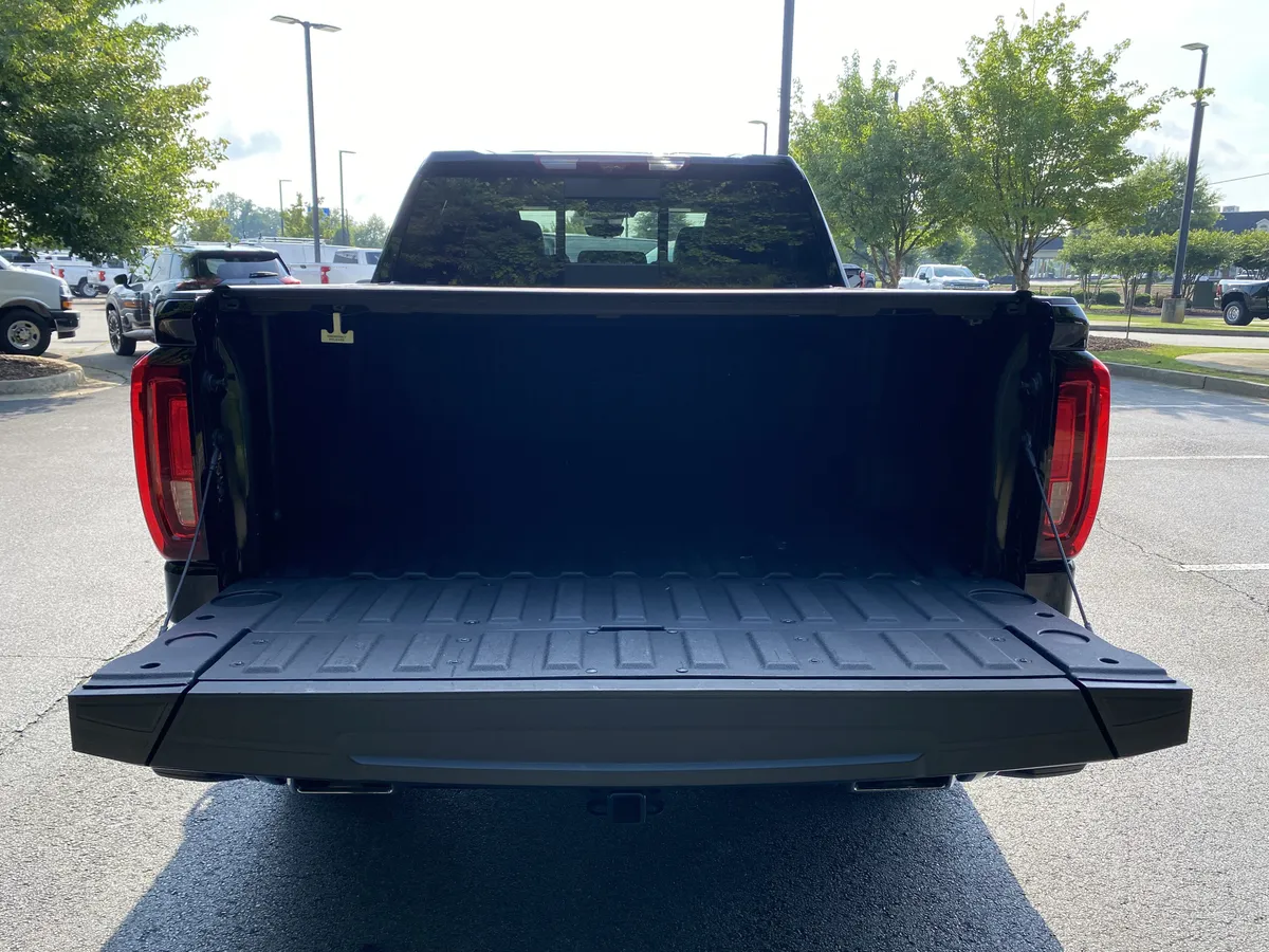 2024 GMC Sierra 1500 Denali Ultimate thumbnail 11