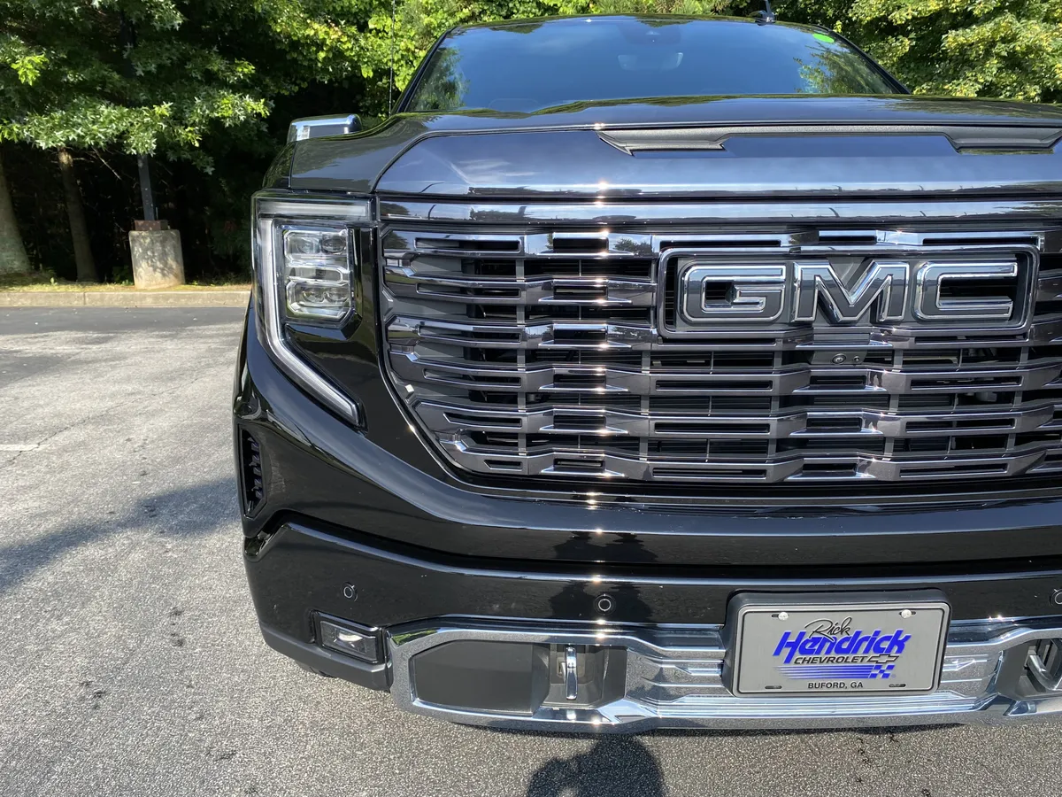 2024 GMC Sierra 1500 Denali Ultimate thumbnail 14
