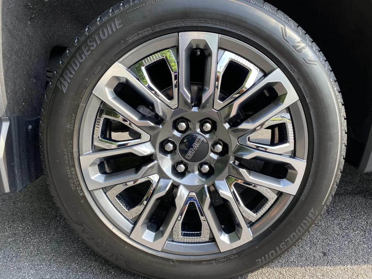 2024 GMC Sierra 1500 Denali Ultimate thumbnail 48