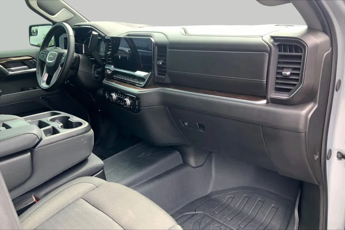 2024 GMC Sierra 1500 Elevation thumbnail 17