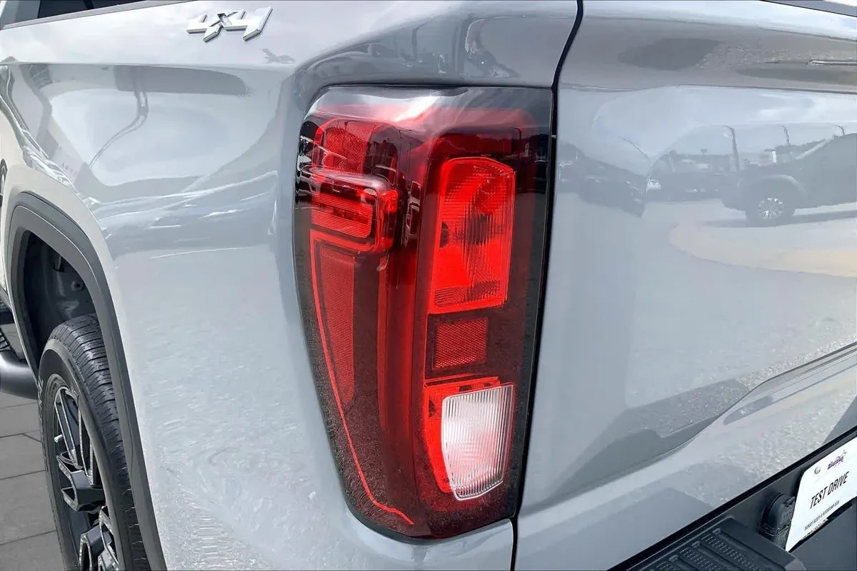 2024 GMC Sierra 1500 Elevation thumbnail 26