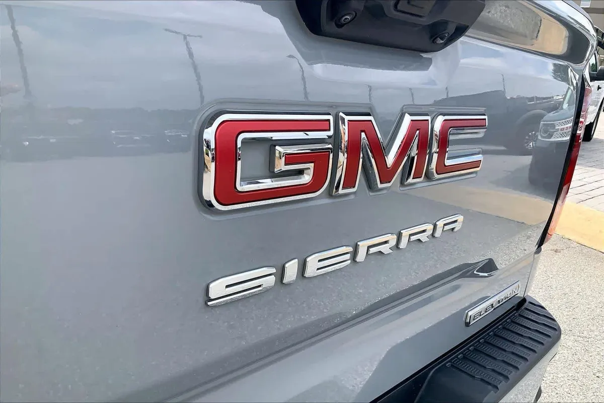 2024 GMC Sierra 1500 Elevation thumbnail 29