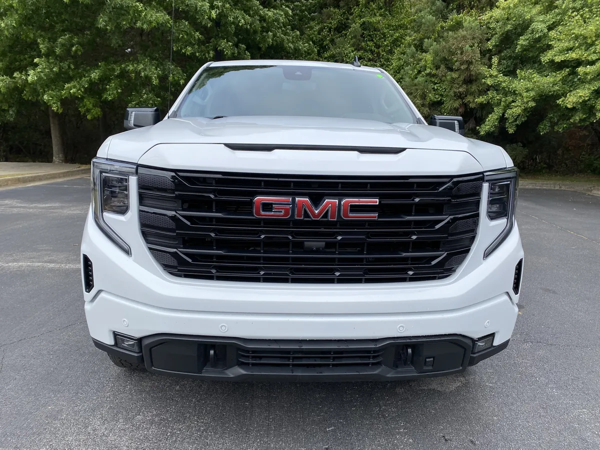2024 GMC Sierra 1500 Elevation thumbnail 2