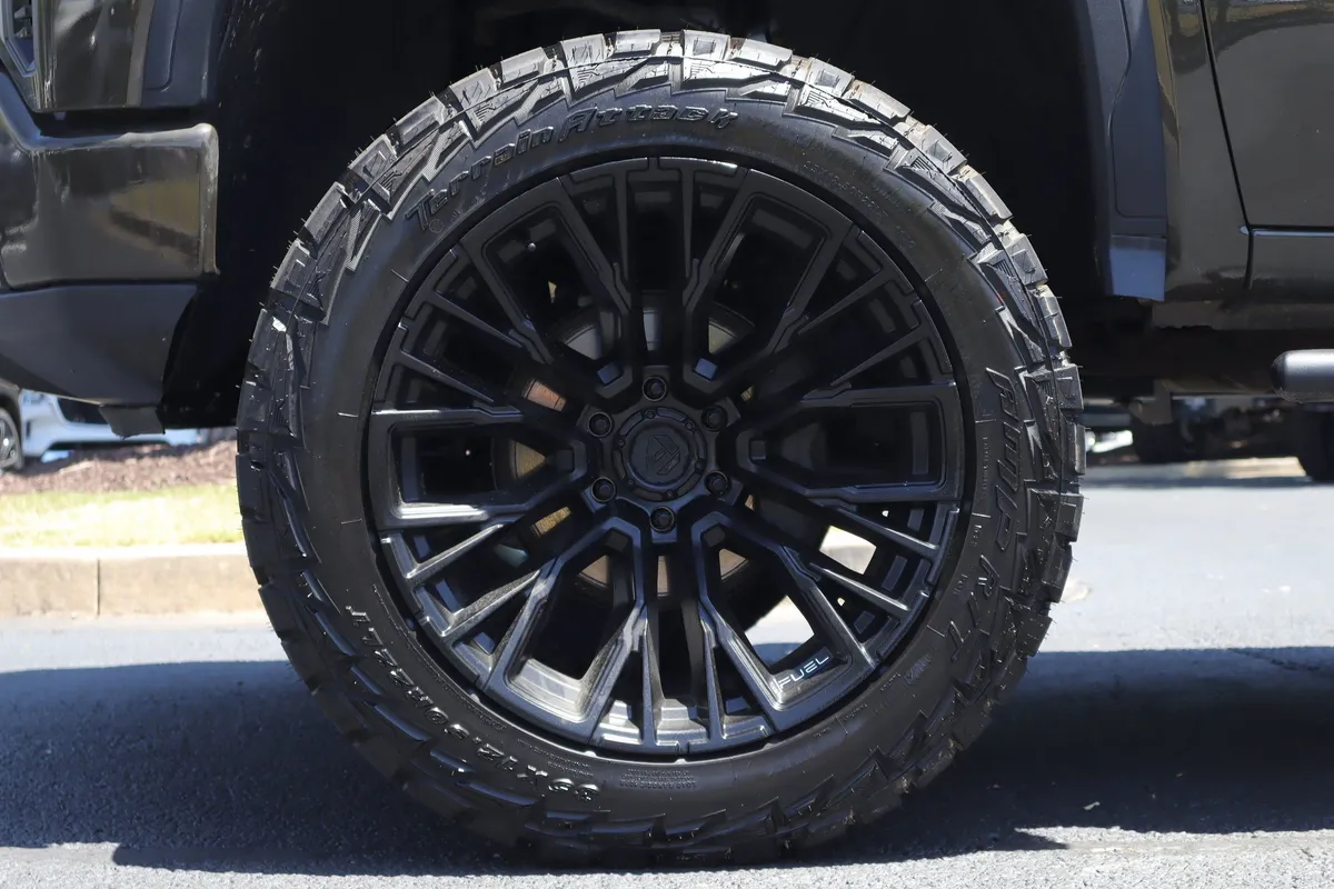 2024 GMC Sierra 1500 Elevation thumbnail 5