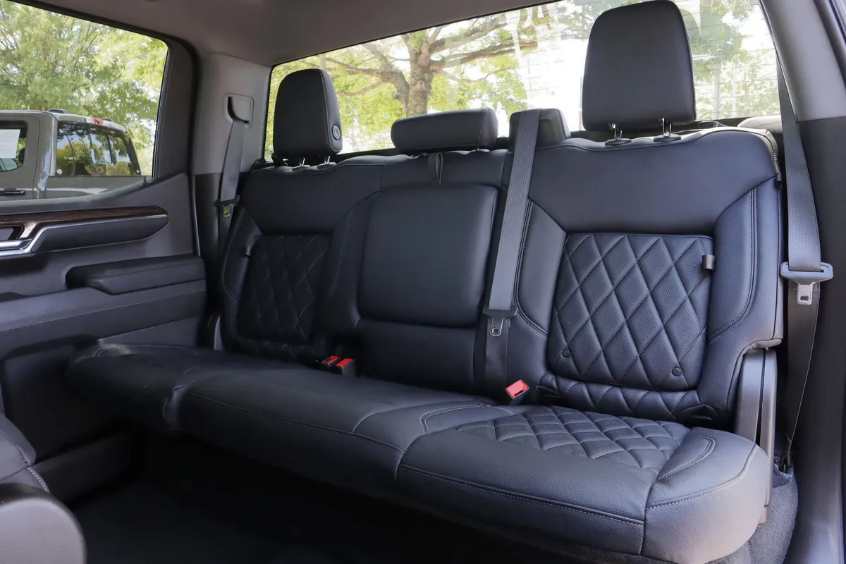 2024 GMC Sierra 1500 Elevation thumbnail 8