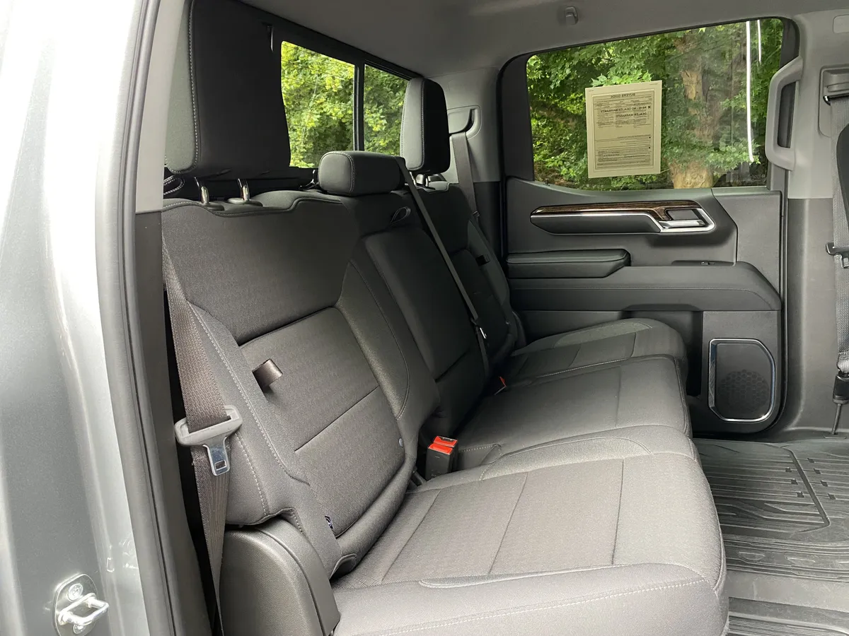 2024 GMC Sierra 1500 Elevation thumbnail 37