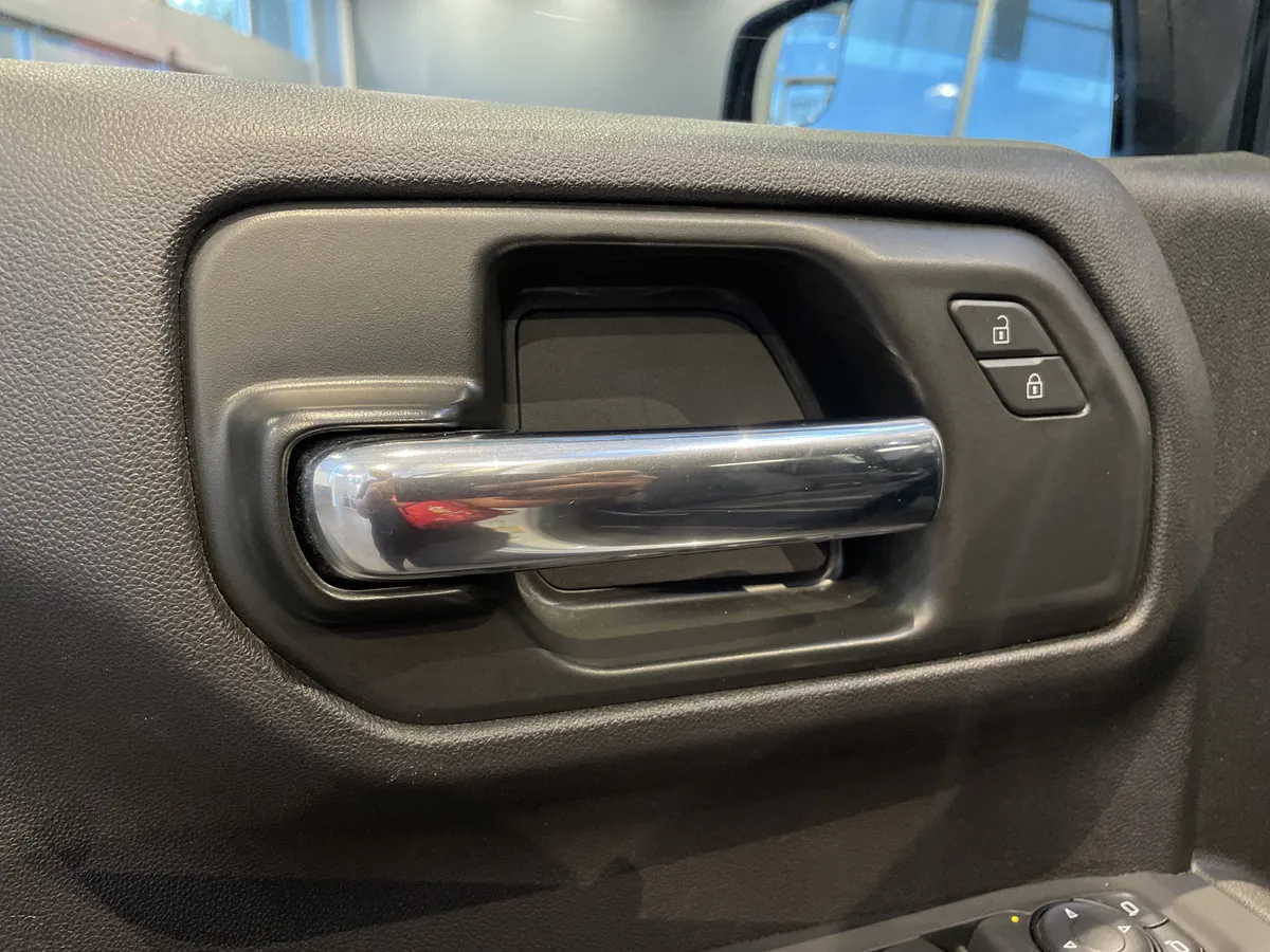 2024 GMC Sierra 1500 Pro thumbnail 14