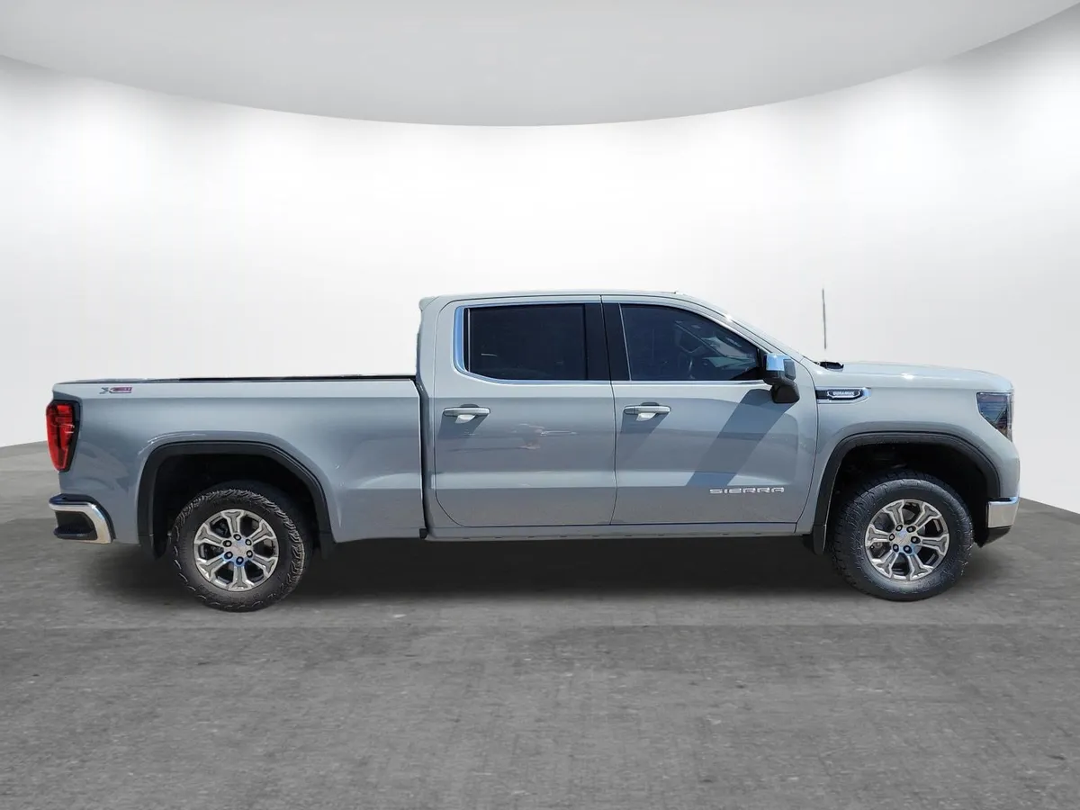 2024 GMC Sierra 1500 SLE thumbnail 2