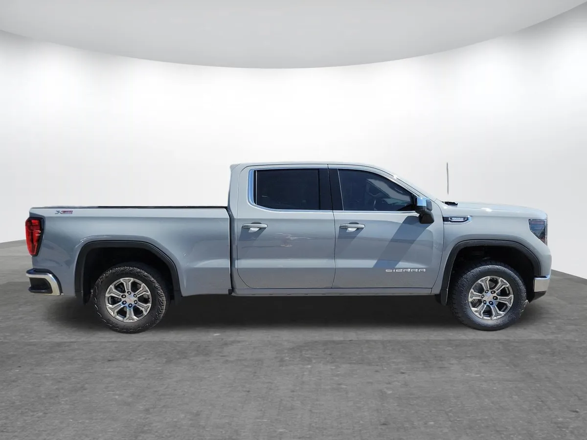 2024 GMC Sierra 1500 SLE thumbnail 23