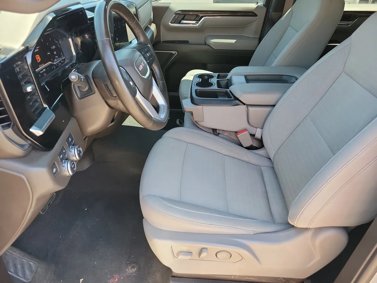 2024 GMC Sierra 1500 SLE thumbnail 4
