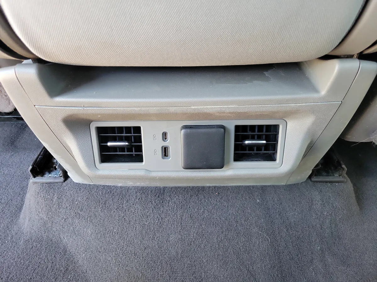 2024 GMC Sierra 1500 SLE thumbnail 9