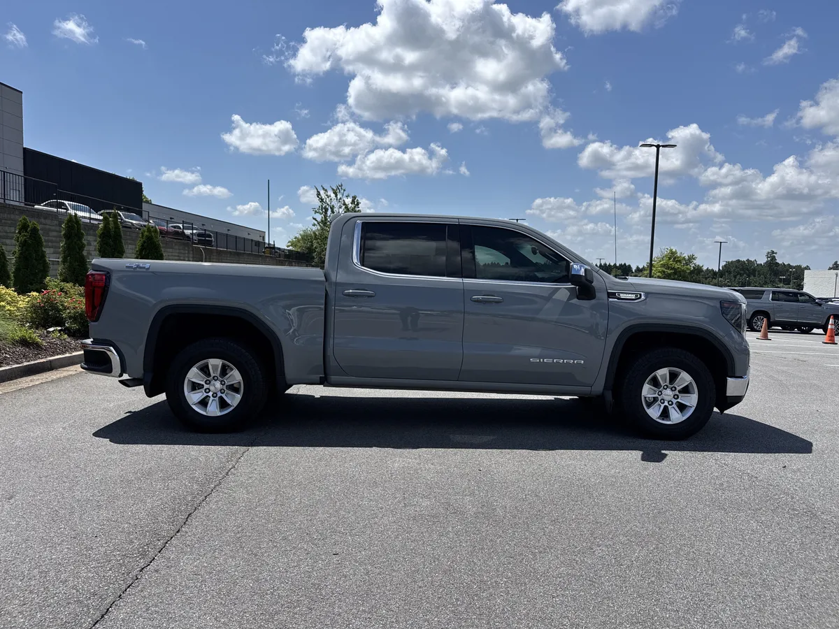 2024 GMC Sierra 1500 SLE thumbnail 10