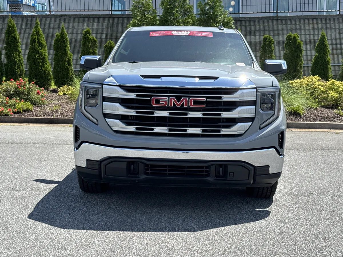 2024 GMC Sierra 1500 SLE thumbnail 2