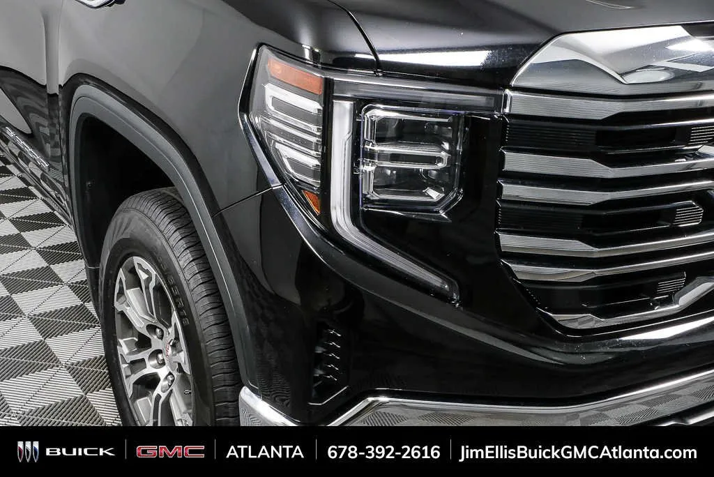 2024 GMC Sierra 1500 SLT thumbnail 32