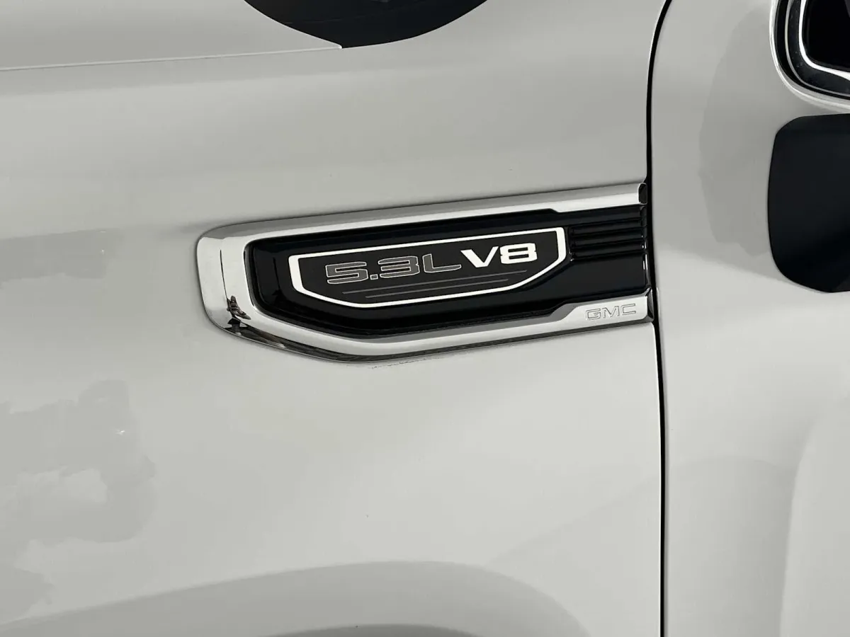 2024 GMC Sierra 1500 SLT thumbnail 13