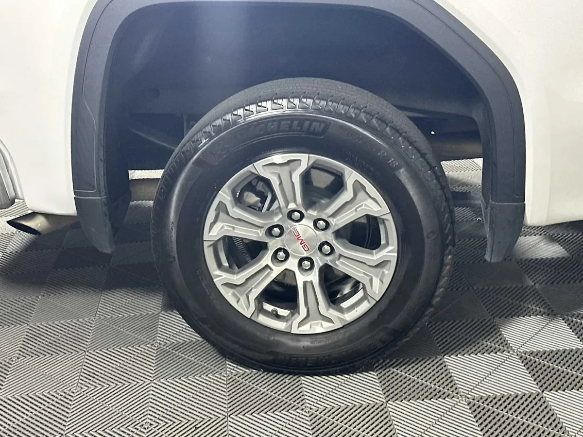 2024 GMC Sierra 1500 SLT thumbnail 23