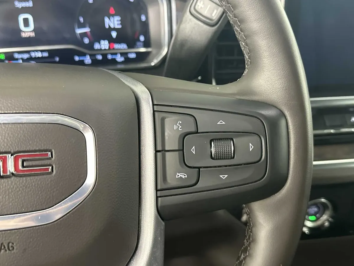 2024 GMC Sierra 1500 SLT thumbnail 31