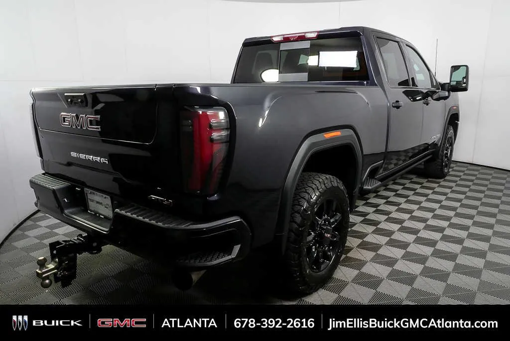 2024 GMC Sierra 2500 HD AT4 thumbnail 3