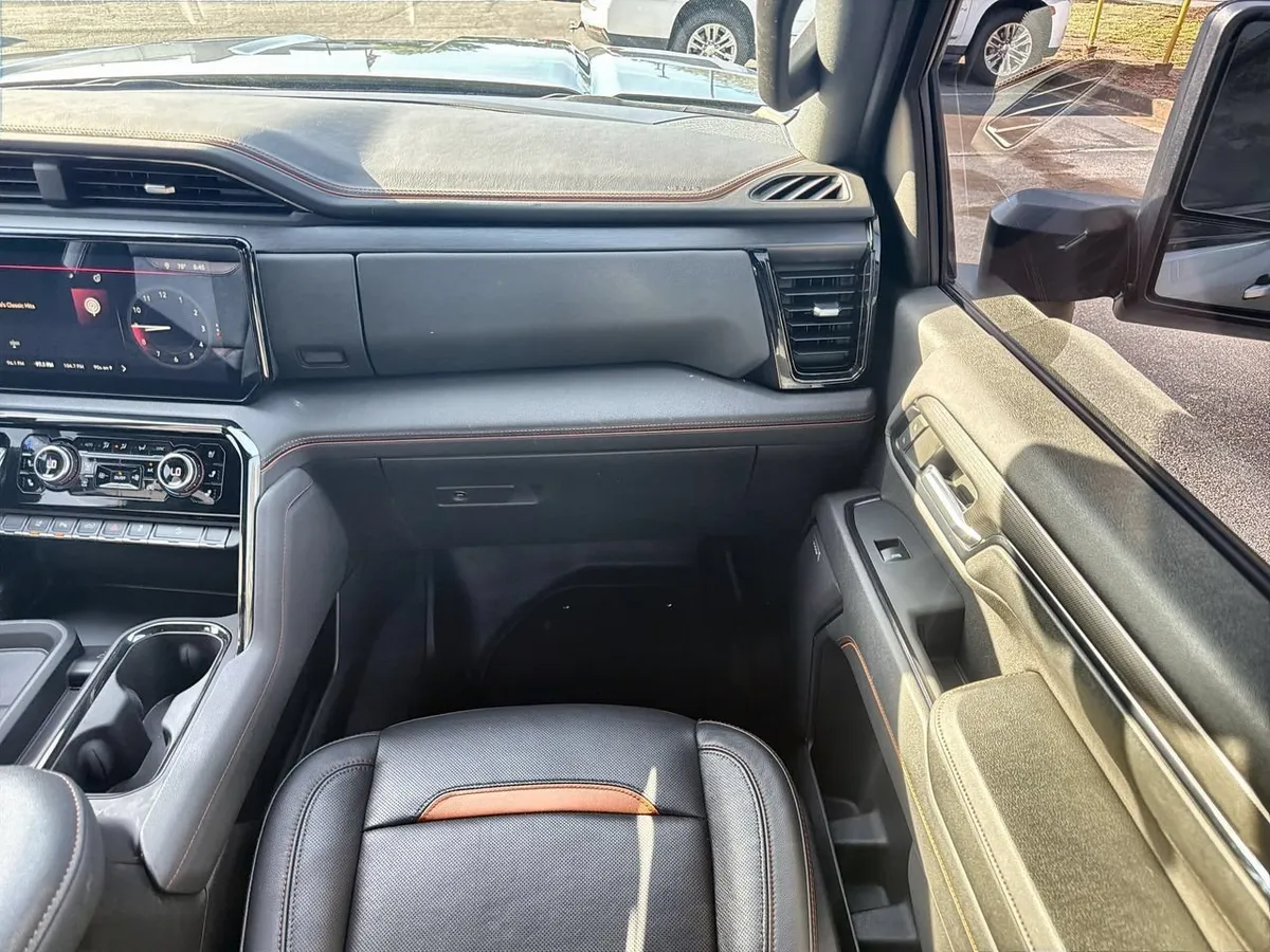 2024 GMC Sierra 2500 HD AT4 thumbnail 24