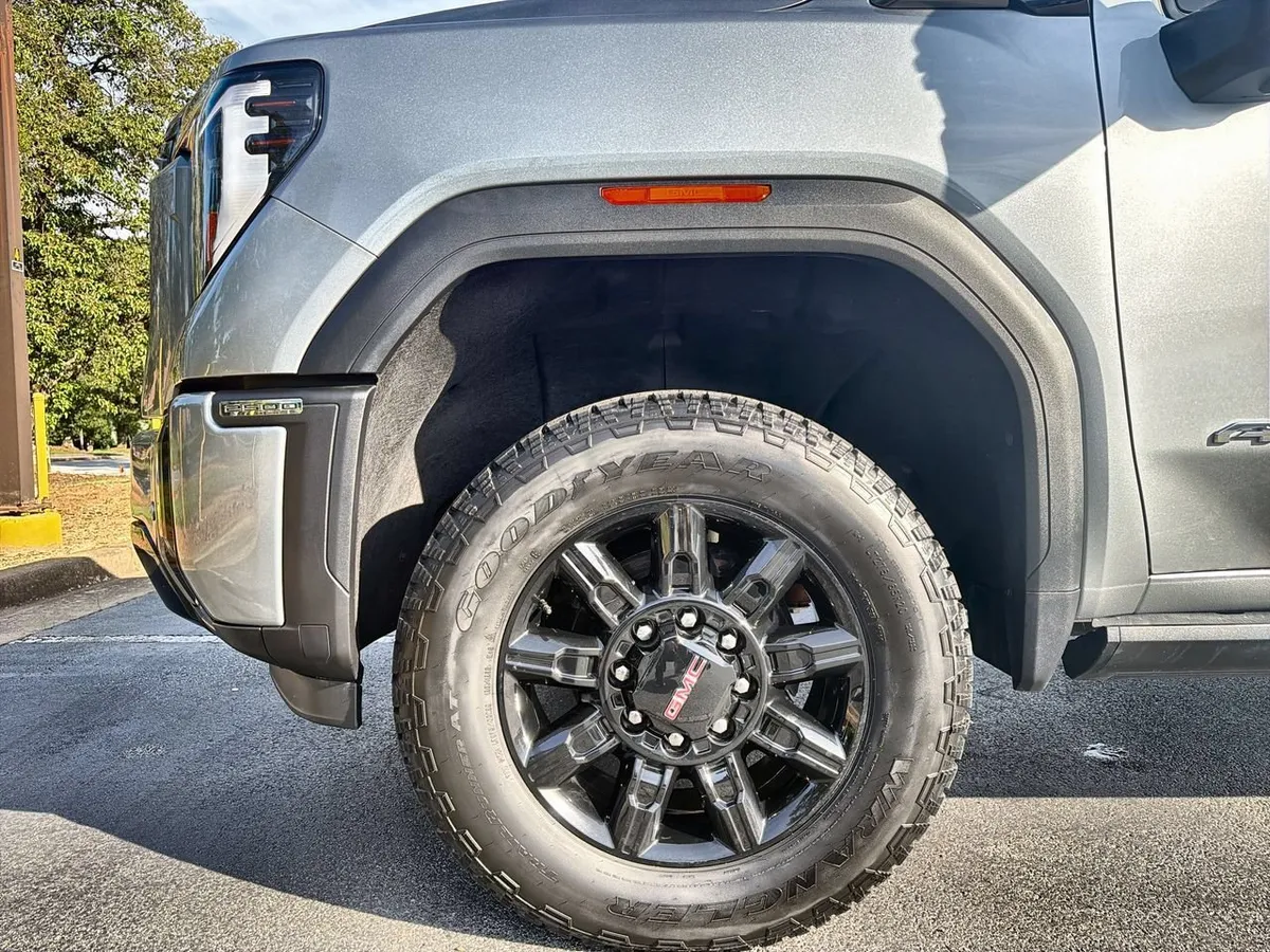 2024 GMC Sierra 2500 HD AT4 thumbnail 28