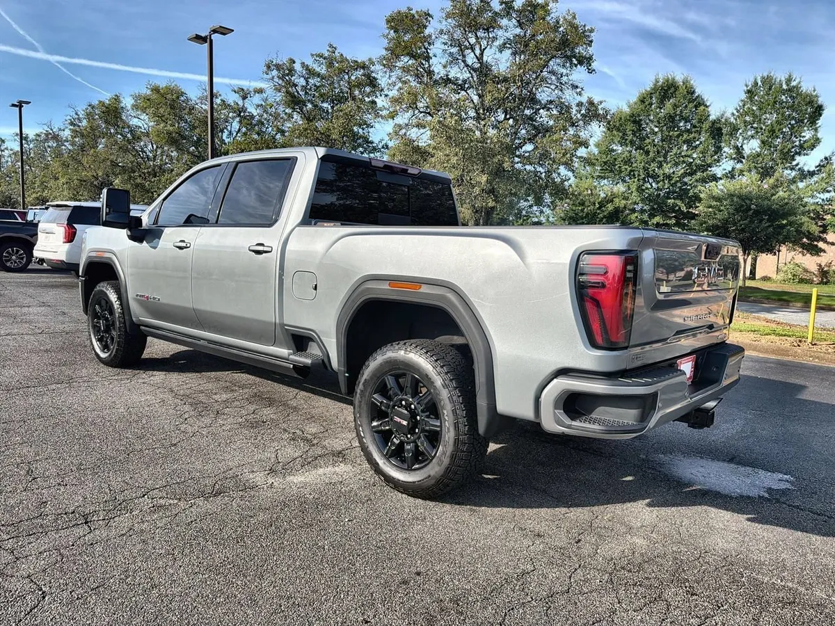 2024 GMC Sierra 2500 HD AT4 thumbnail 6