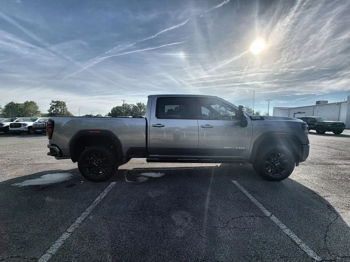 2024 GMC Sierra 2500 HD AT4 thumbnail 9
