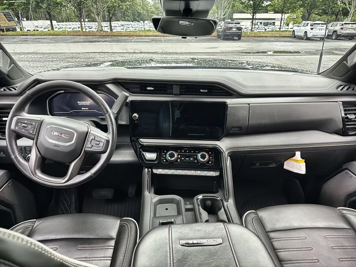 2024 GMC Sierra 2500 HD AT4X thumbnail 17