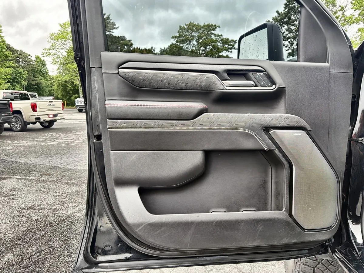 2024 GMC Sierra 2500 HD AT4X thumbnail 18