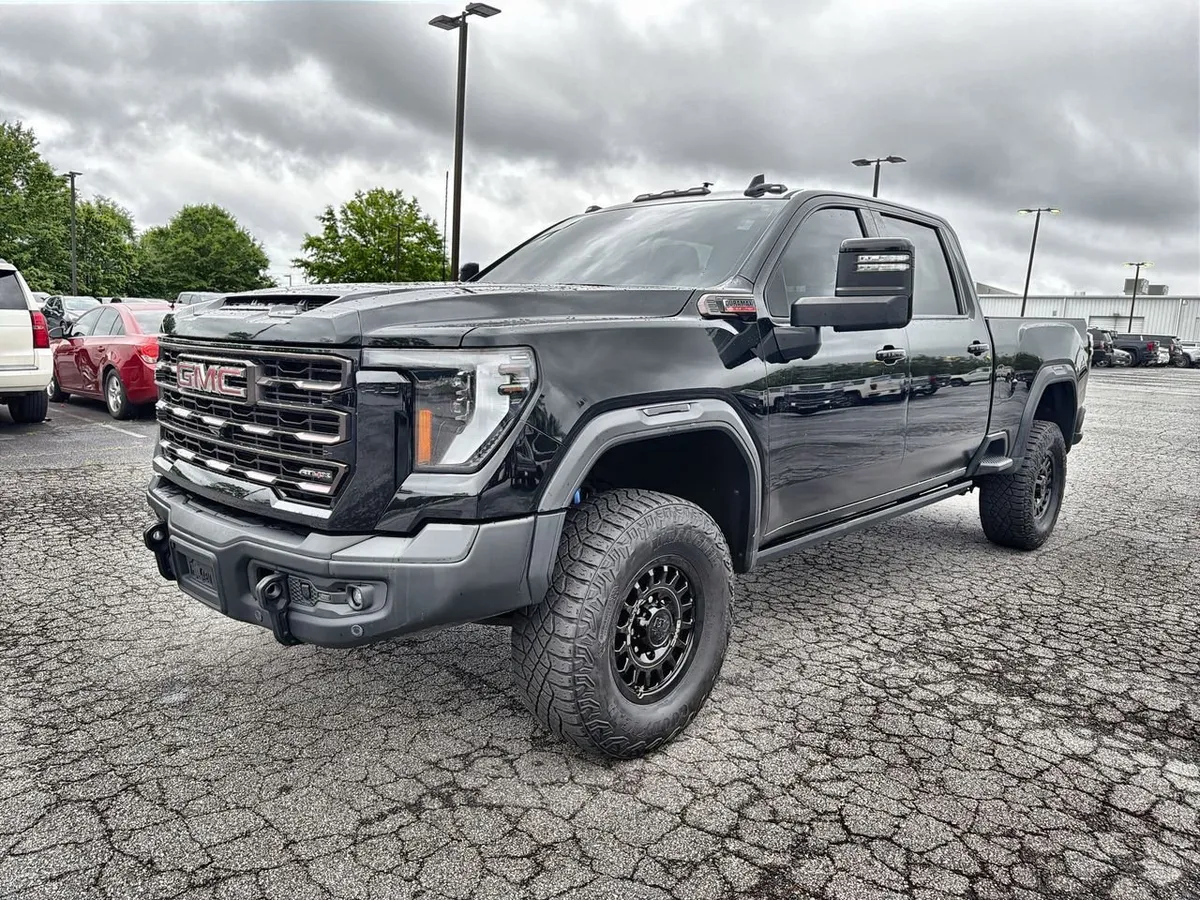 2024 GMC Sierra 2500 HD AT4X thumbnail 4