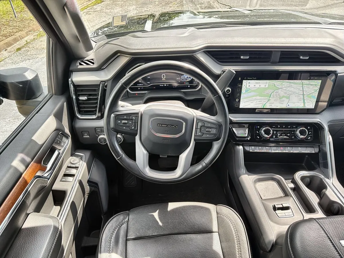 2024 GMC Sierra 2500 HD Denali thumbnail 10