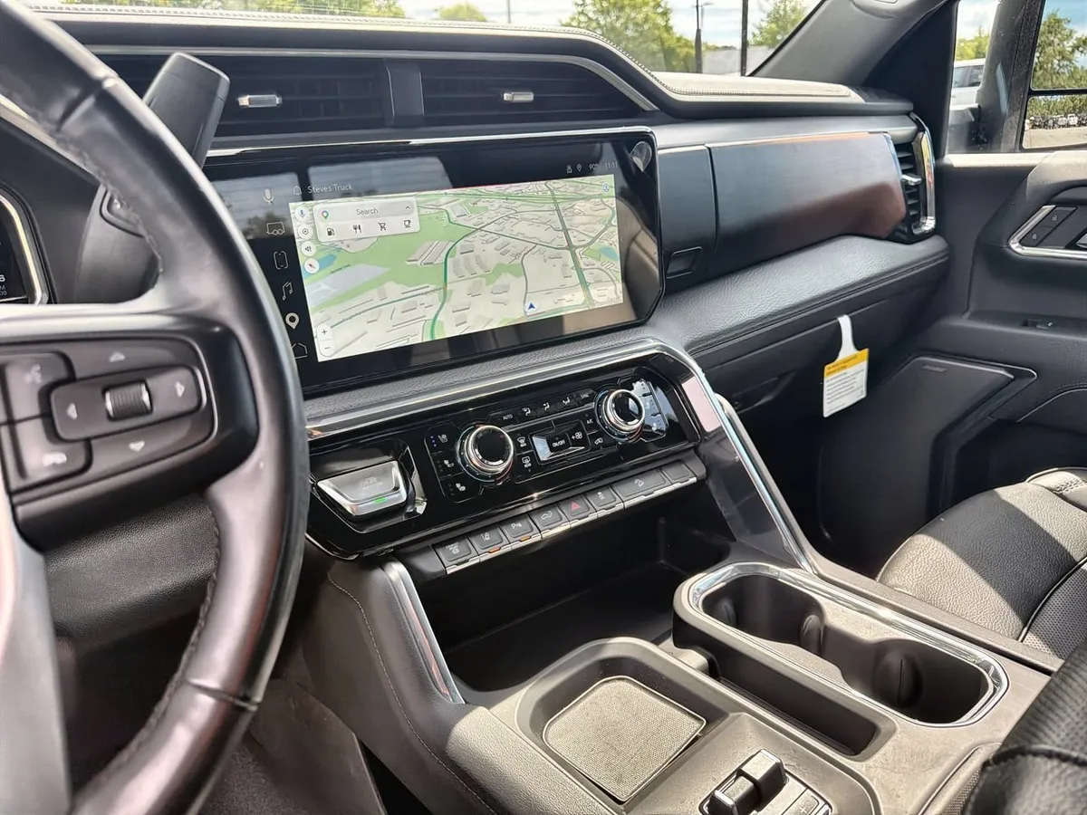 2024 GMC Sierra 2500 HD Denali thumbnail 11