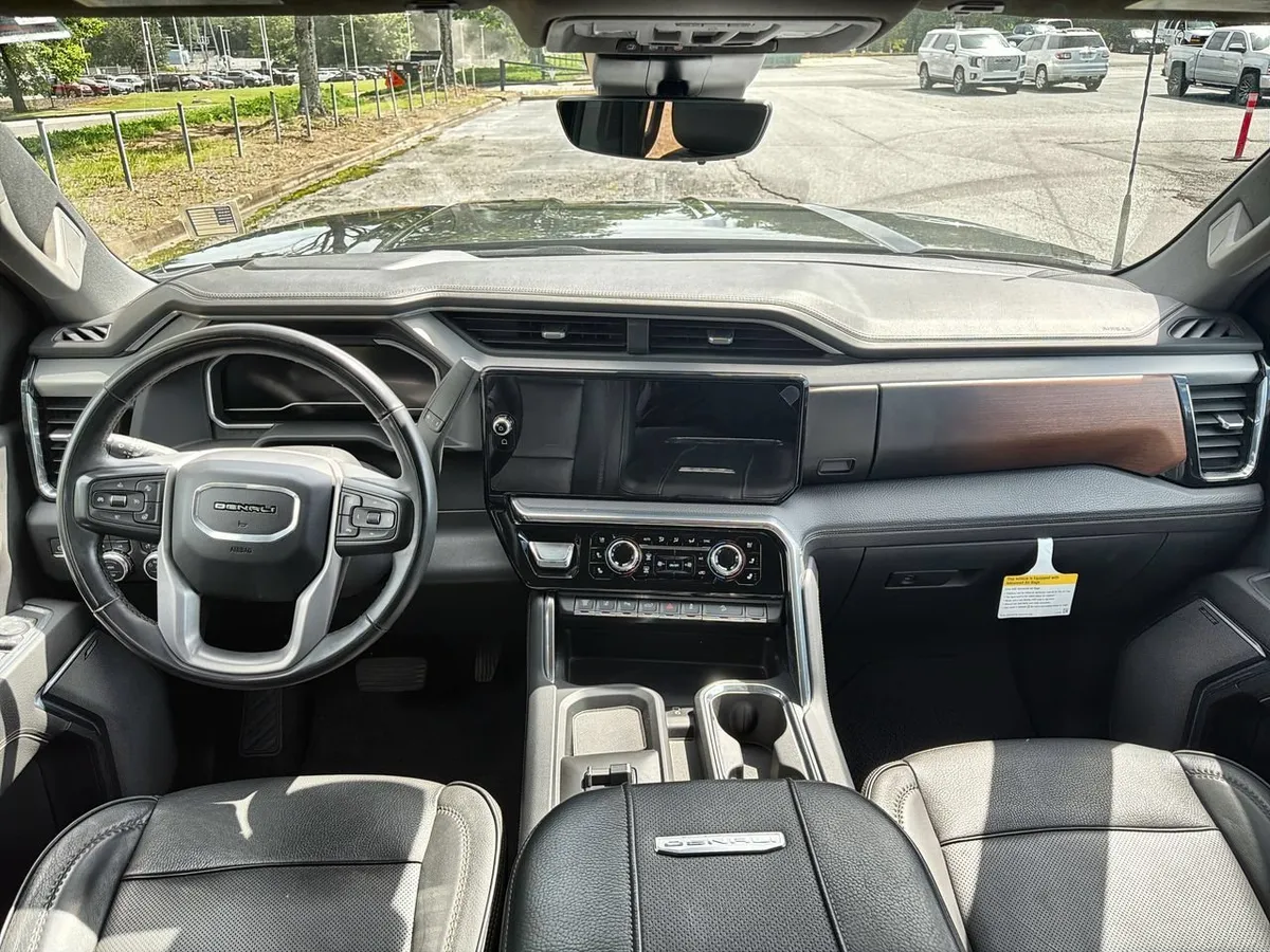 2024 GMC Sierra 2500 HD Denali thumbnail 17