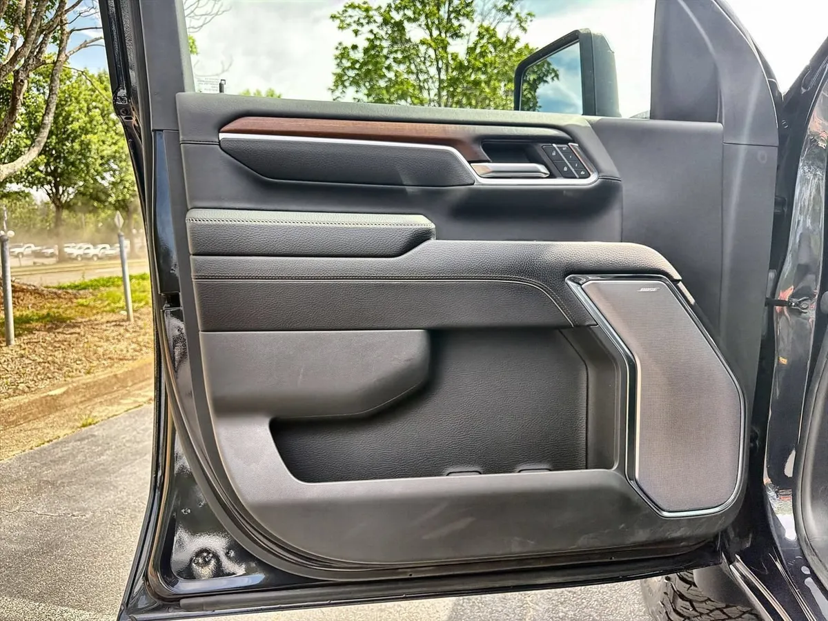 2024 GMC Sierra 2500 HD Denali thumbnail 18