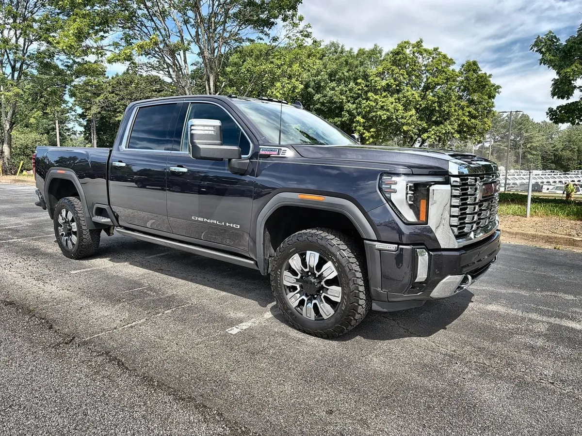 2024 GMC Sierra 2500 HD Denali thumbnail 2