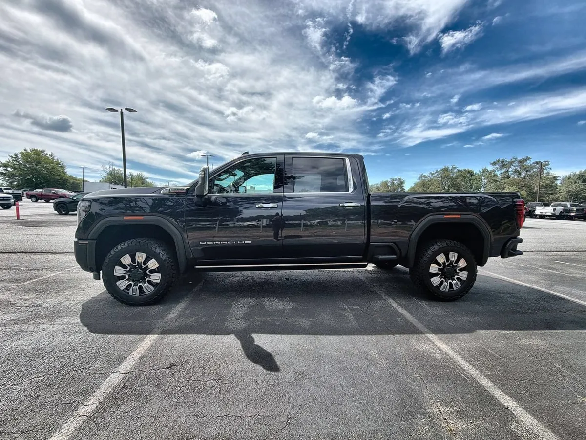 2024 GMC Sierra 2500 HD Denali thumbnail 5