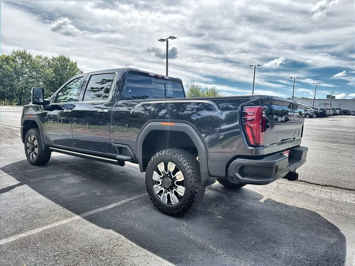 2024 GMC Sierra 2500 HD Denali thumbnail 6