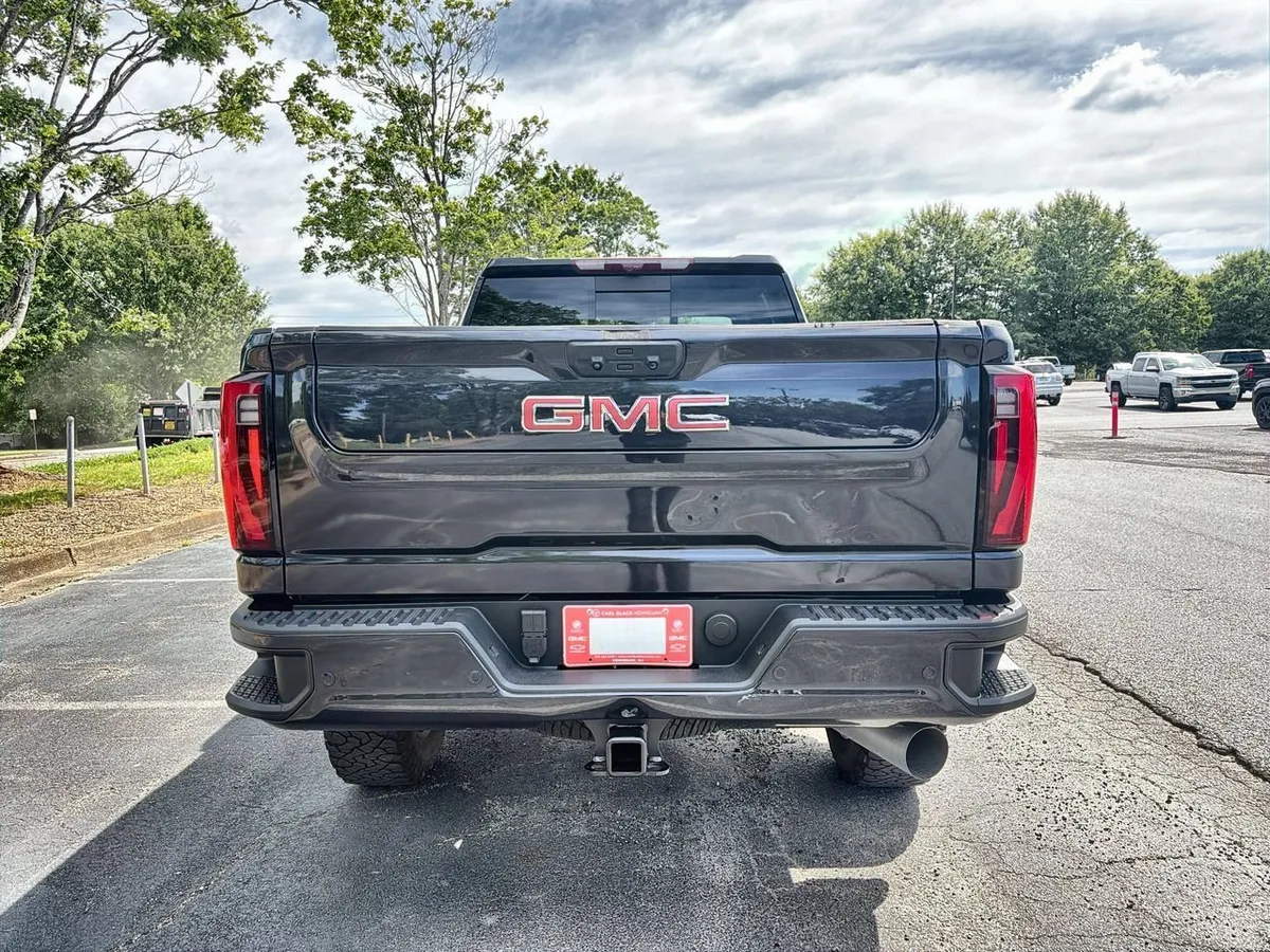 2024 GMC Sierra 2500 HD Denali thumbnail 7