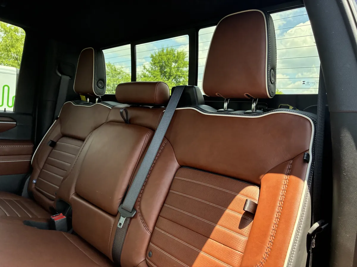 2024 GMC Sierra 2500 HD Denali Ultimate thumbnail 13